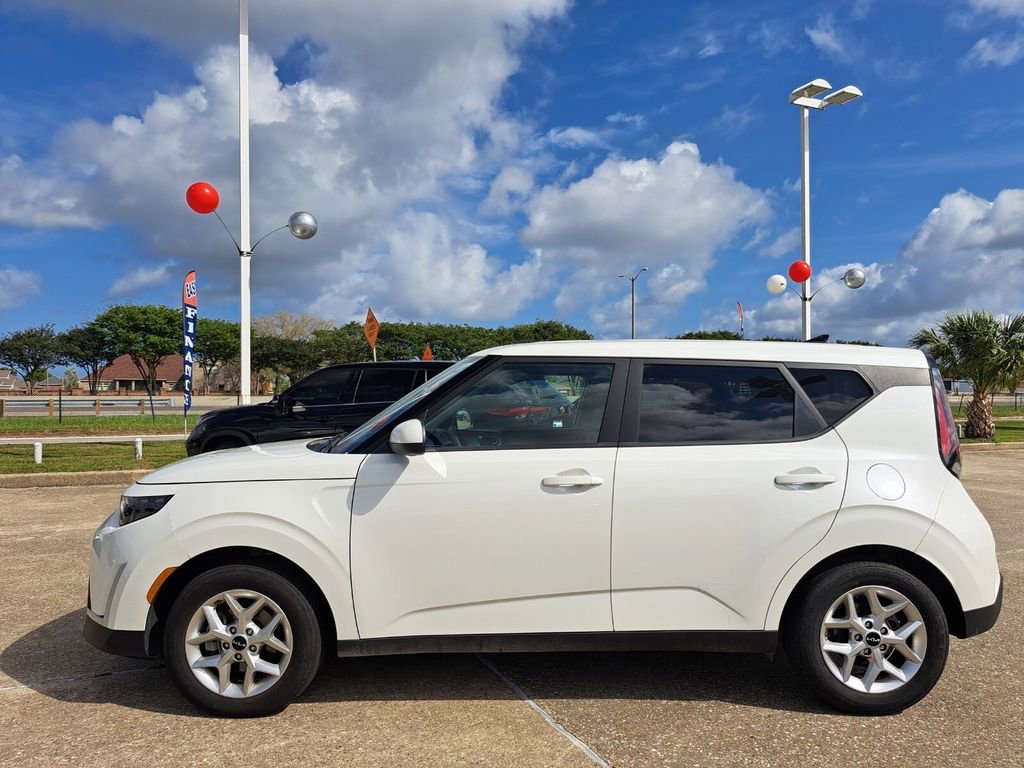 Used 2025 Kia Soul LX w/ LX Technology Package image 7
