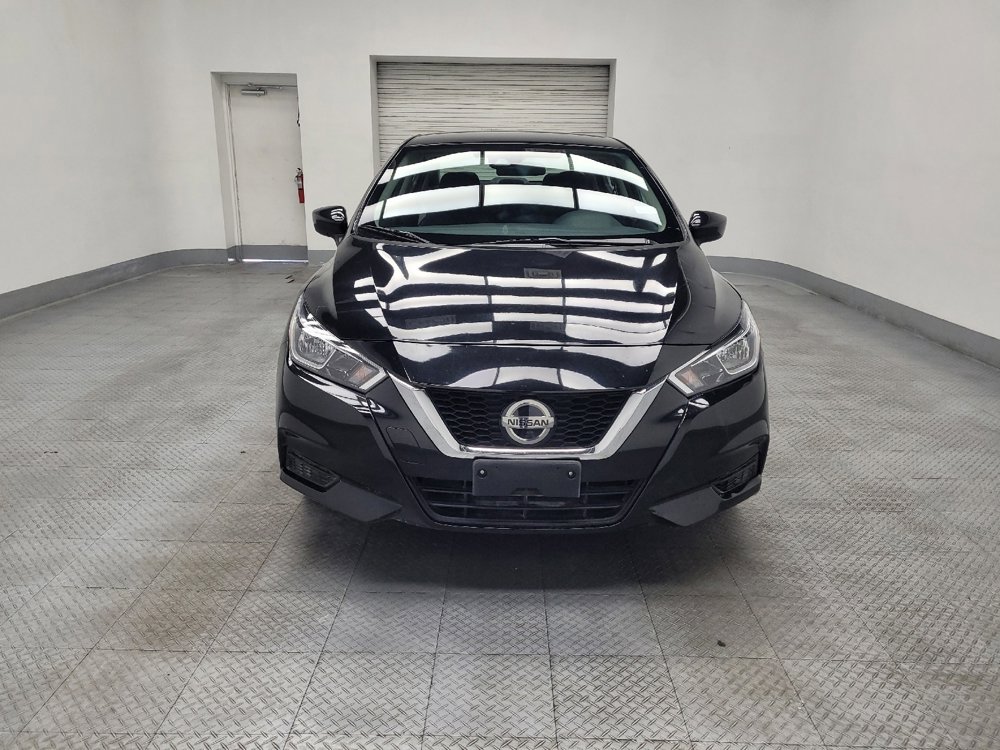 Used 2022 Nissan Versa SV FWD image 14