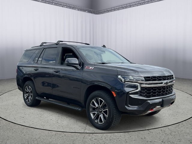 Used 2022 Chevrolet Tahoe Z71 w/ Luxury Package AWD/4WD image 5
