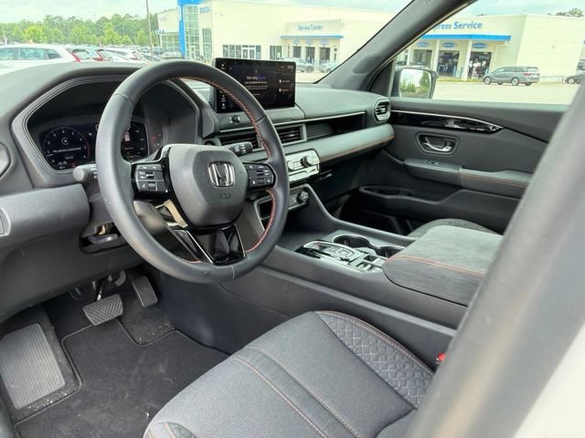 Used 2026 Honda Pilot Sport image 9
