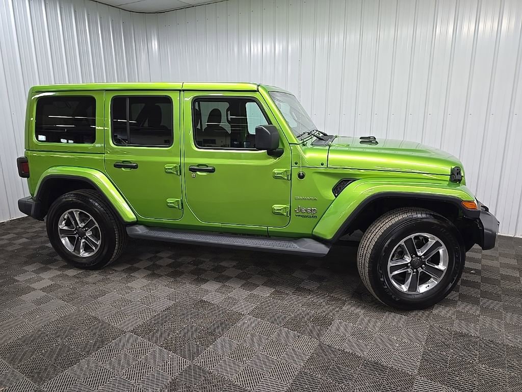 Used 2020 Jeep Wrangler Unlimited Sahara w/ Uconnect 4C Nav & Sound Group AWD/4WD video 1
