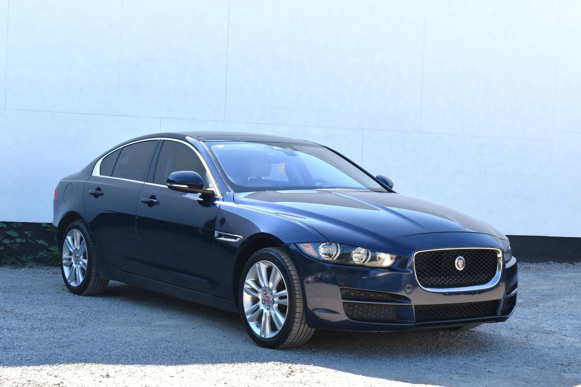Used 2019 Jaguar XE Premium AWD/4WD image 1
