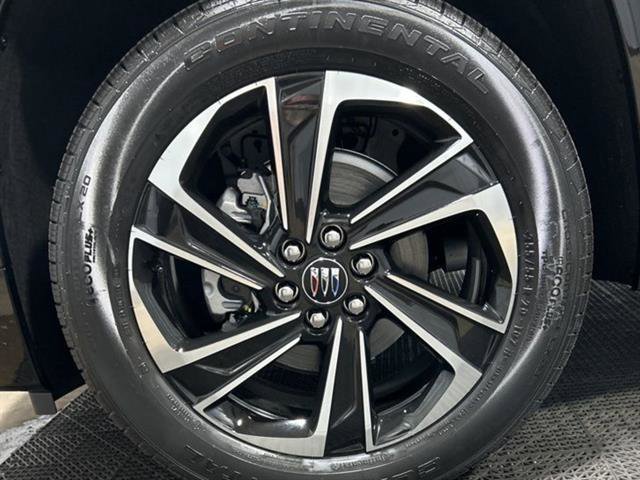 New 2026 Buick Enclave Sport Touring w/ Power Package image 9