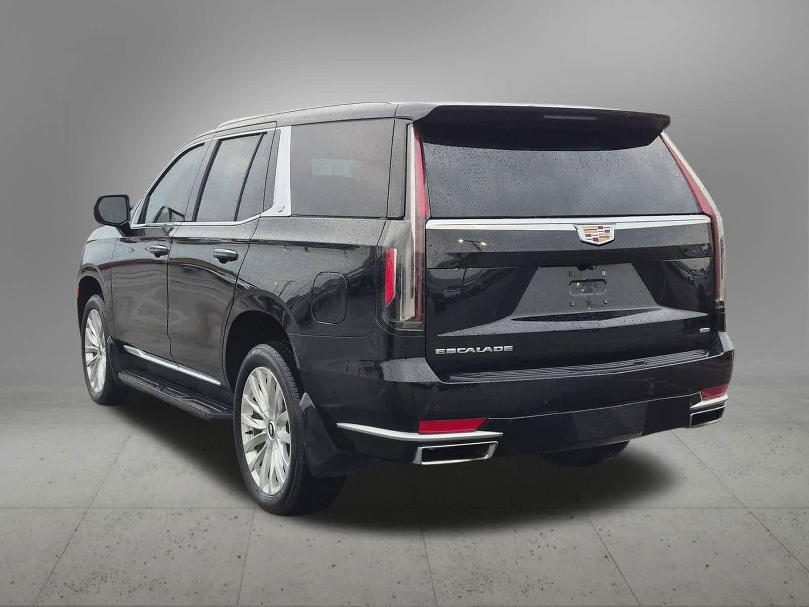 Used 2022 Cadillac Escalade Luxury AWD/4WD image 4