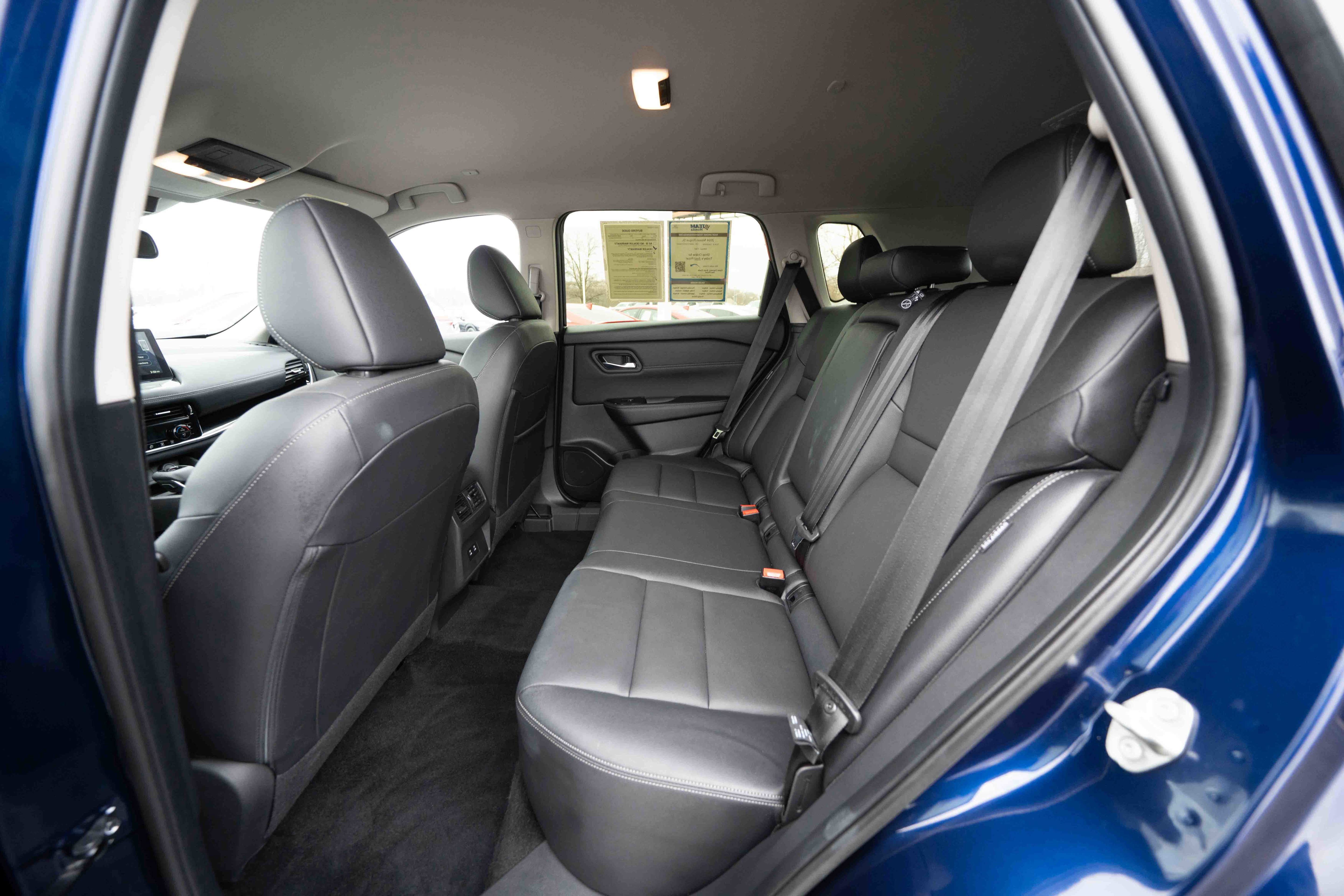 Used 2024 Nissan Rogue SL image 23