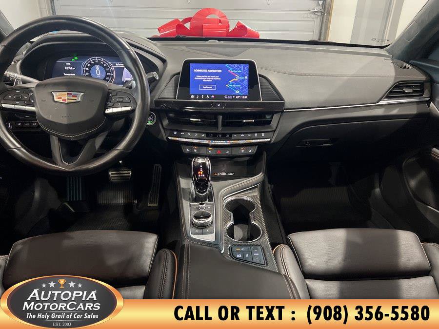 Used 2022 Cadillac CT4 V RWD image 27