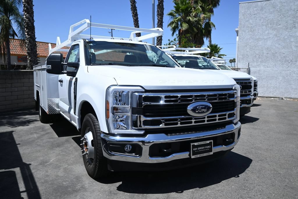 New 2026 Ford F350 XL w/ XL Chrome Package RWD image 11