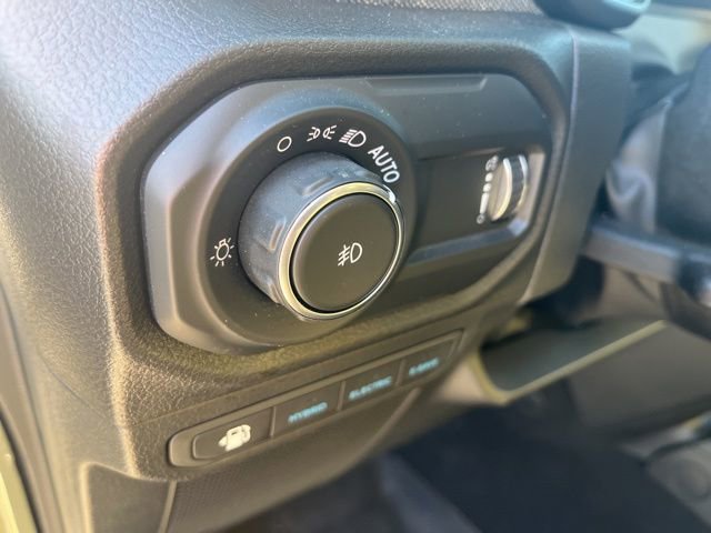 Used 2025 Jeep Wrangler Willys 4xe image 12