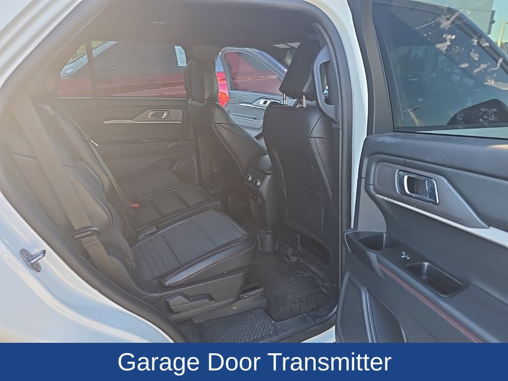 Used 2025 Ford Explorer ST-Line RWD image 15