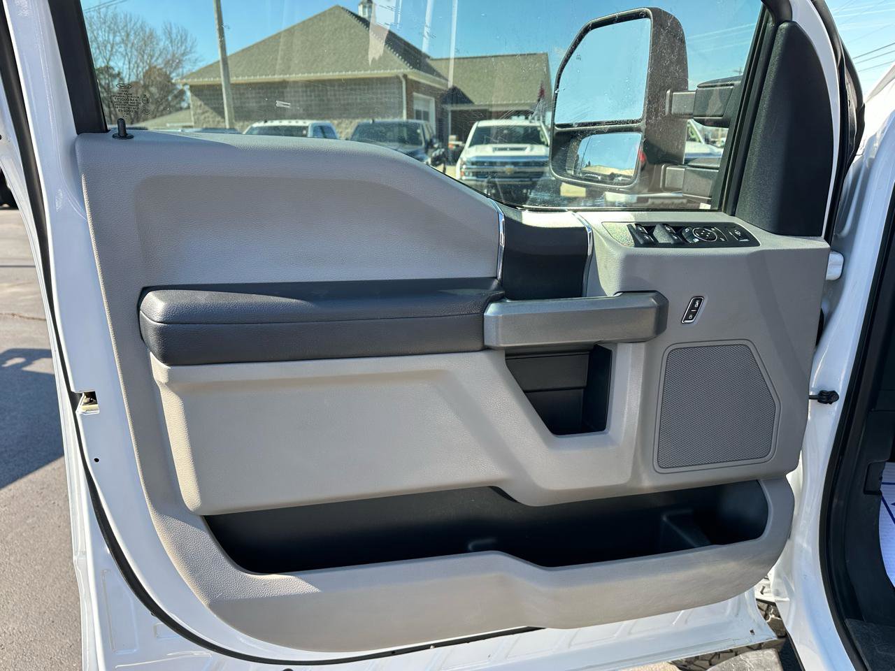 Used 2017 Ford F250 XLT w/ XLT Value Package AWD/4WD image 10