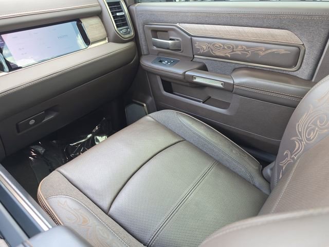 Used 2025 RAM 3500 Longhorn AWD/4WD image 18