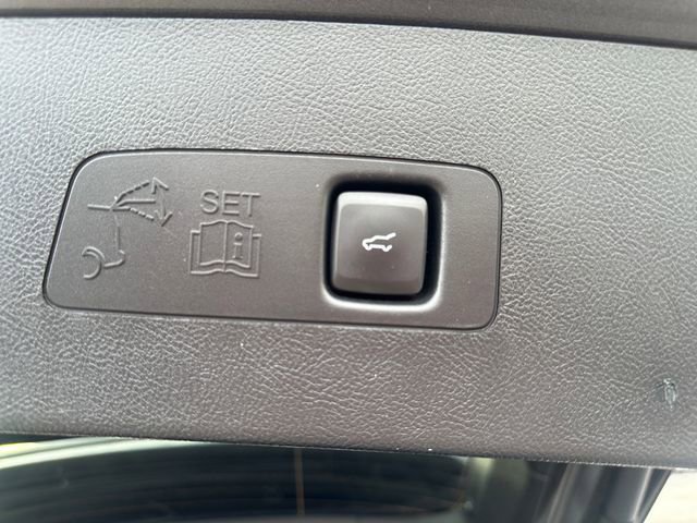 Used 2020 Lincoln Corsair AWD w/ Elements Package image 16