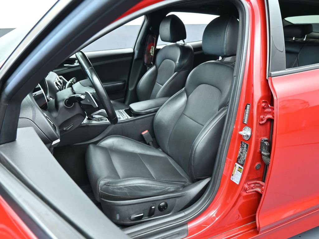 Used 2023 Kia Stinger GT-Line w/ Sun & Sound Package image 10