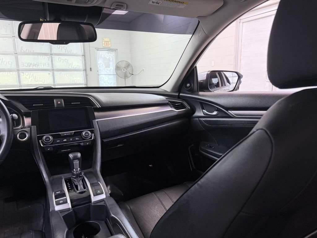 Used 2016 Honda Civic Touring image 29
