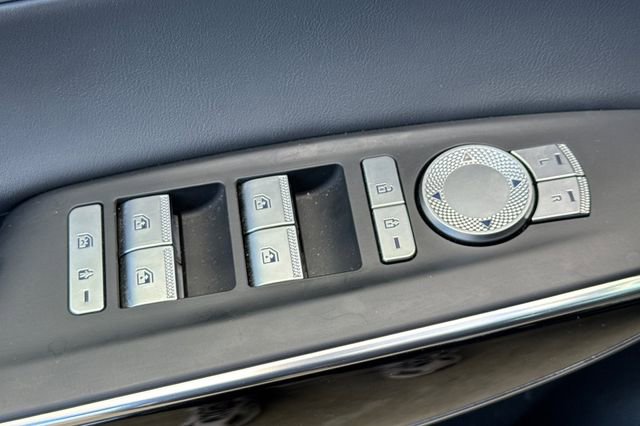 Used 2025 Genesis GV70 2.5T image 12