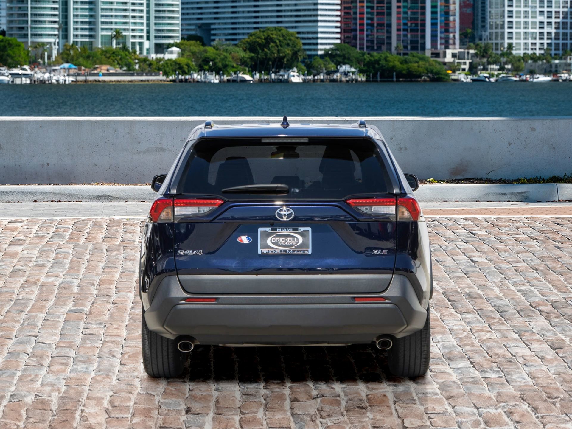 Used 2021 Toyota RAV4 XLE Premium image 6