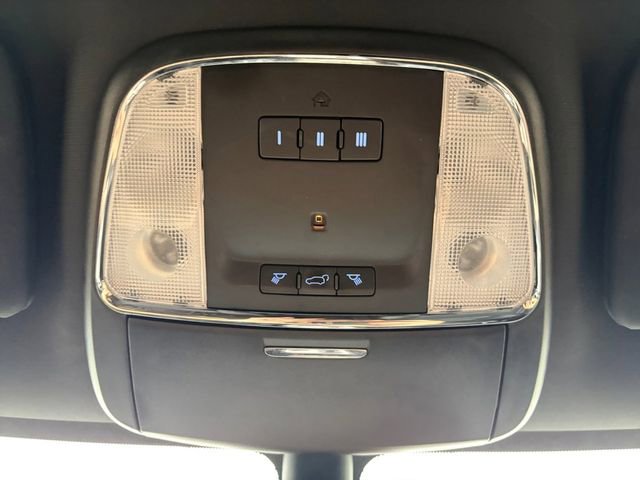 Used 2015 Jeep Grand Cherokee Limited image 12