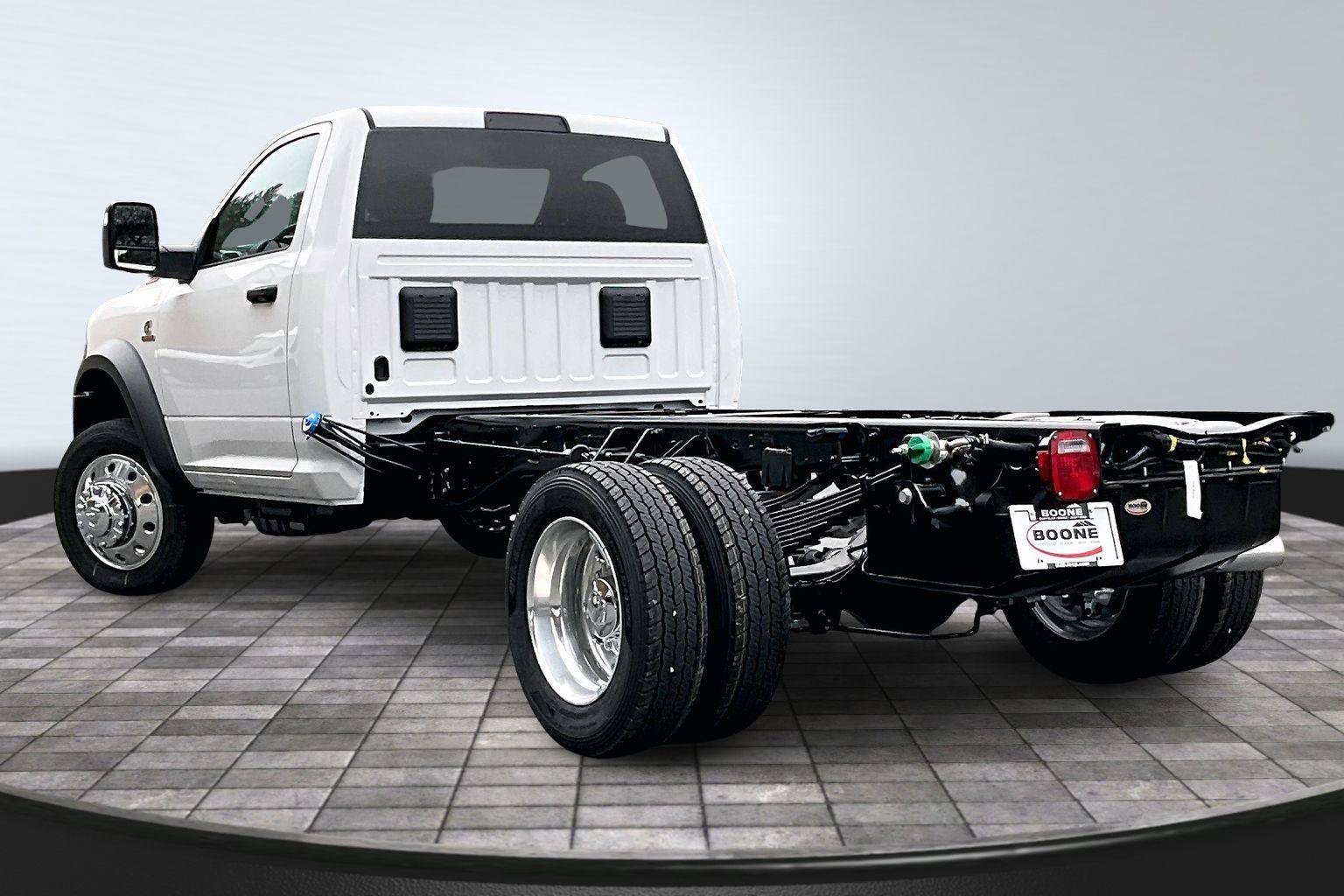New 2026 RAM 5500 Tradesman w/ Chrome Appearance Group AWD/4WD image 3