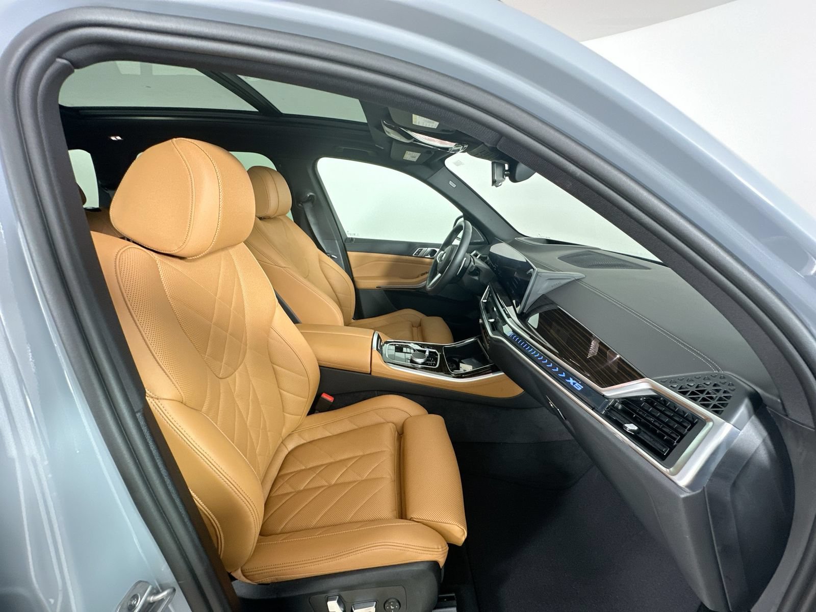 Used 2026 BMW X5 xDrive40i w/ M Sport Package AWD/4WD image 46