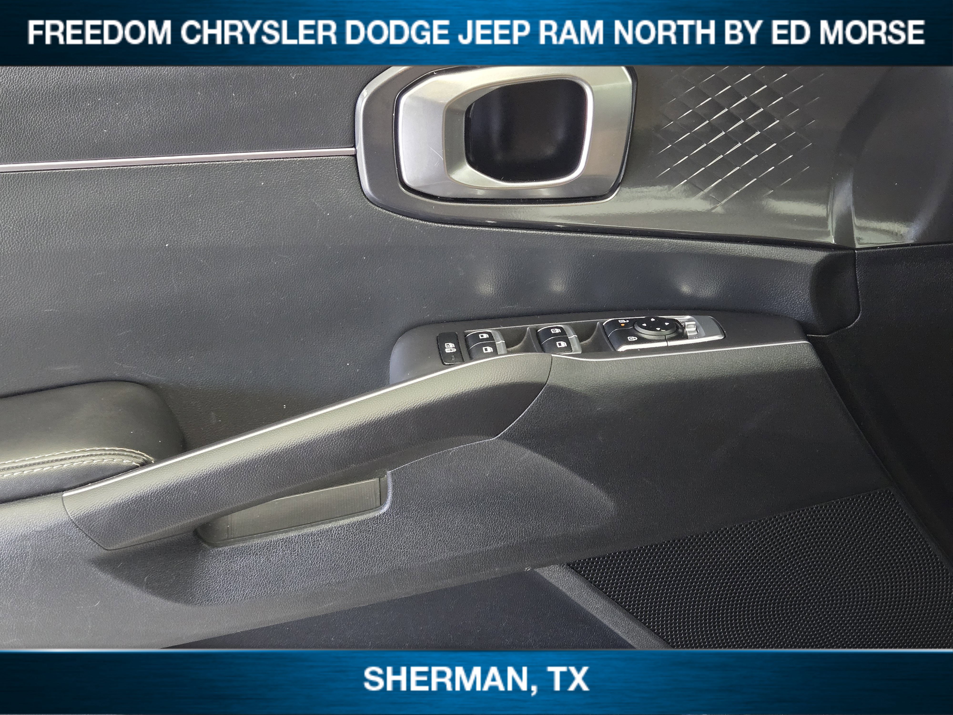 Used 2024 Kia Sorento S image 17