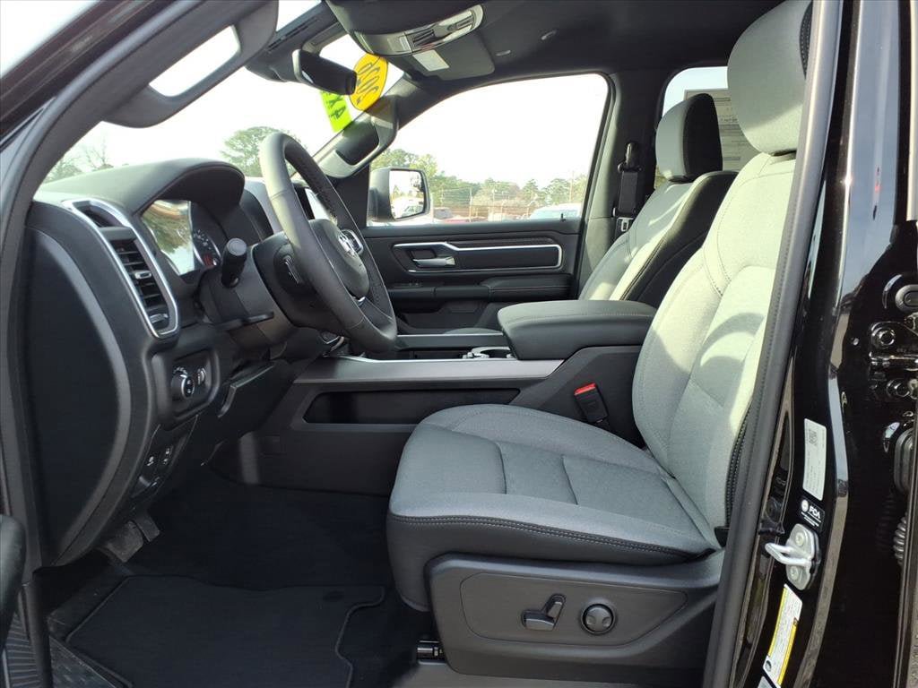 New 2026 RAM 1500 Big Horn AWD/4WD image 9