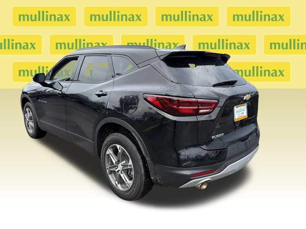 Used 2024 Chevrolet Blazer LT w/ Convenience Package FWD image 8