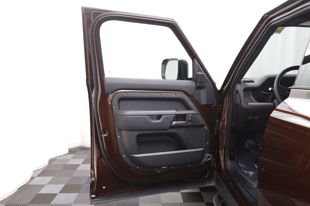 Used 2025 Land Rover Defender 110 Sedona Red Edition image 4