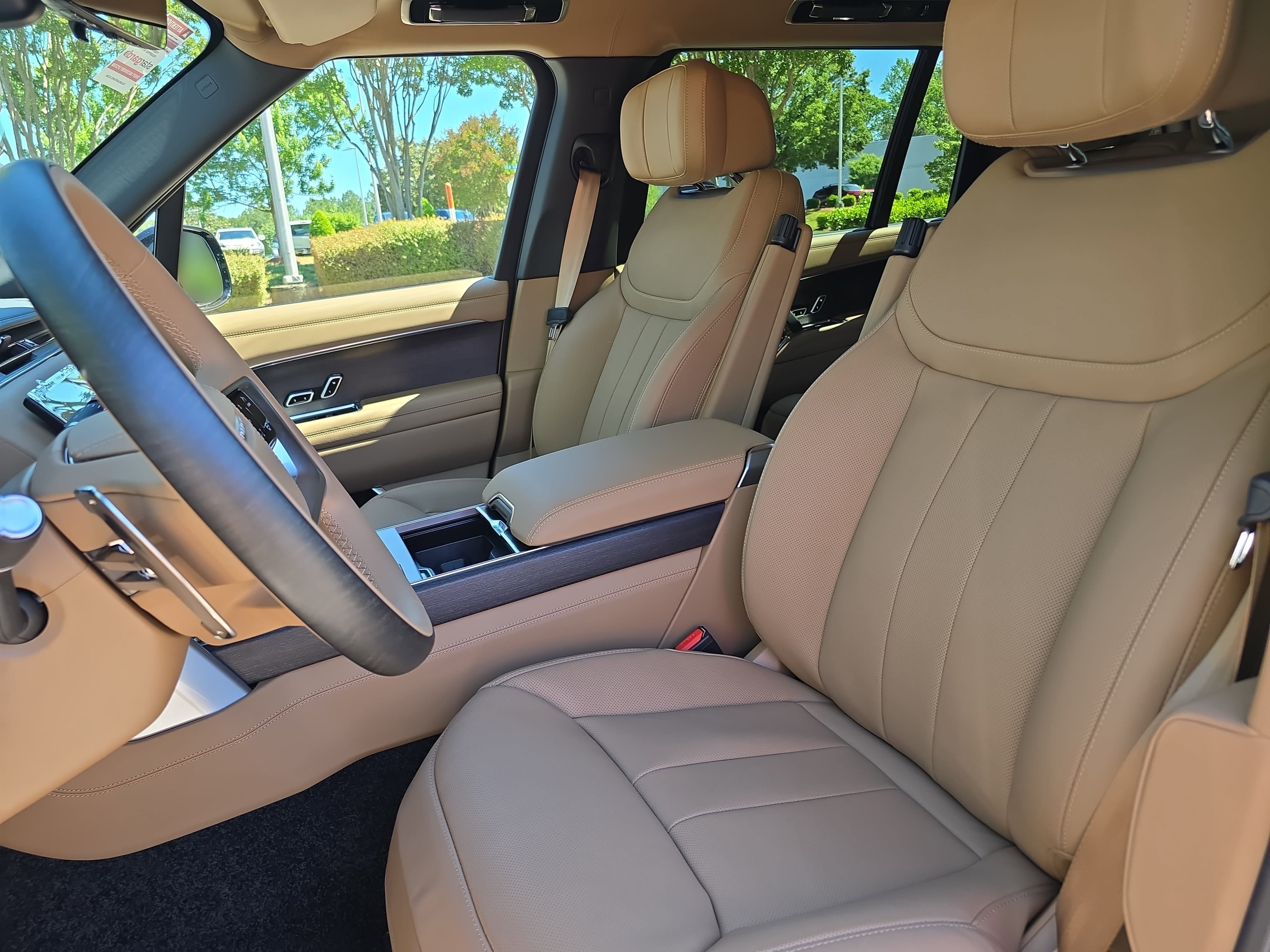 New 2026 Land Rover Range Rover Long Wheelbase Autobiography AWD/4WD image 15