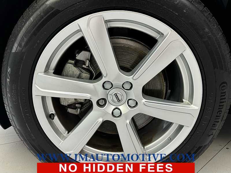 Used 2023 Volvo XC90 B5 Core w/ Protection Package Premier image 9