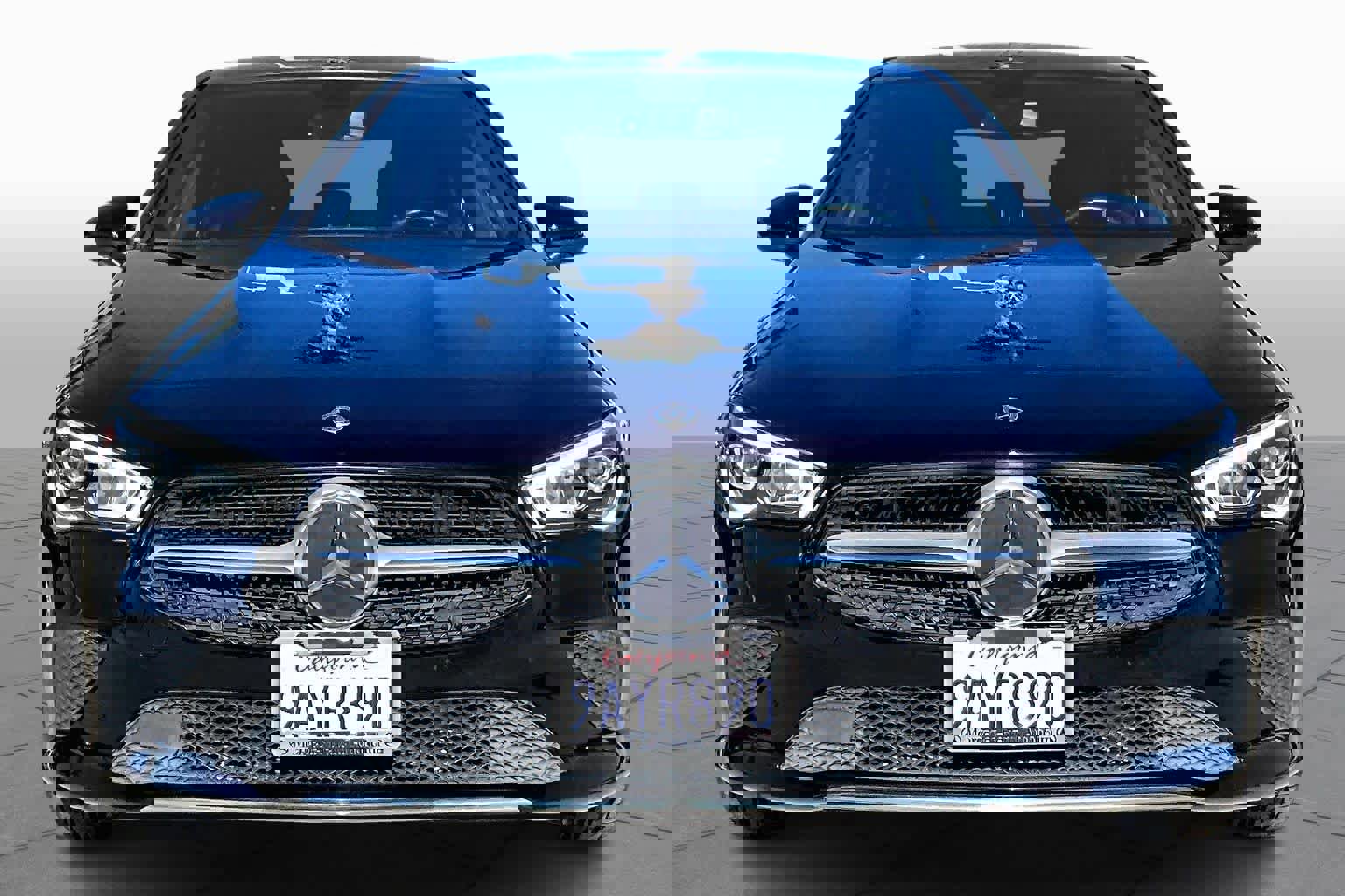 Used 2022 Mercedes-Benz CLA 250 image 3