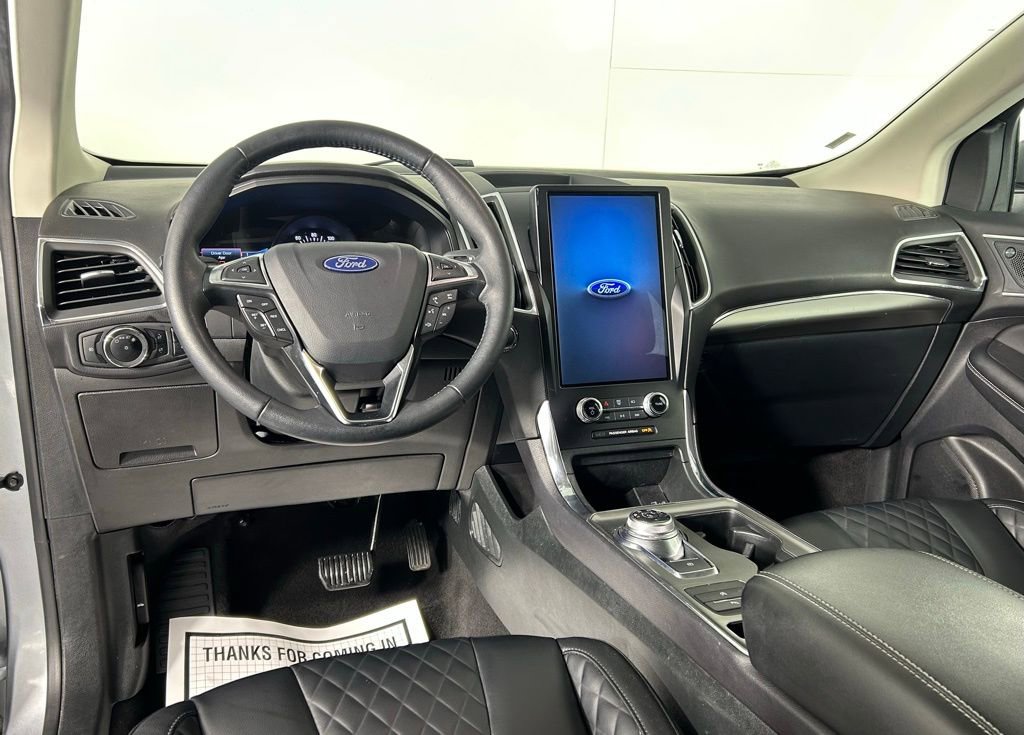Used 2024 Ford Edge Titanium image 19