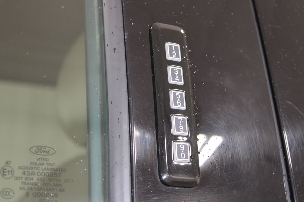 Used 2021 Ford F250 Lariat image 18