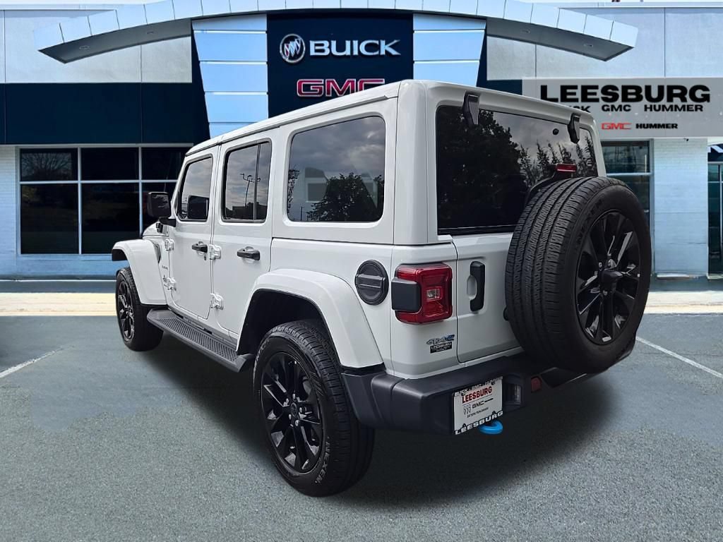 Used 2024 Jeep Wrangler Unlimited Sahara AWD/4WD image 5