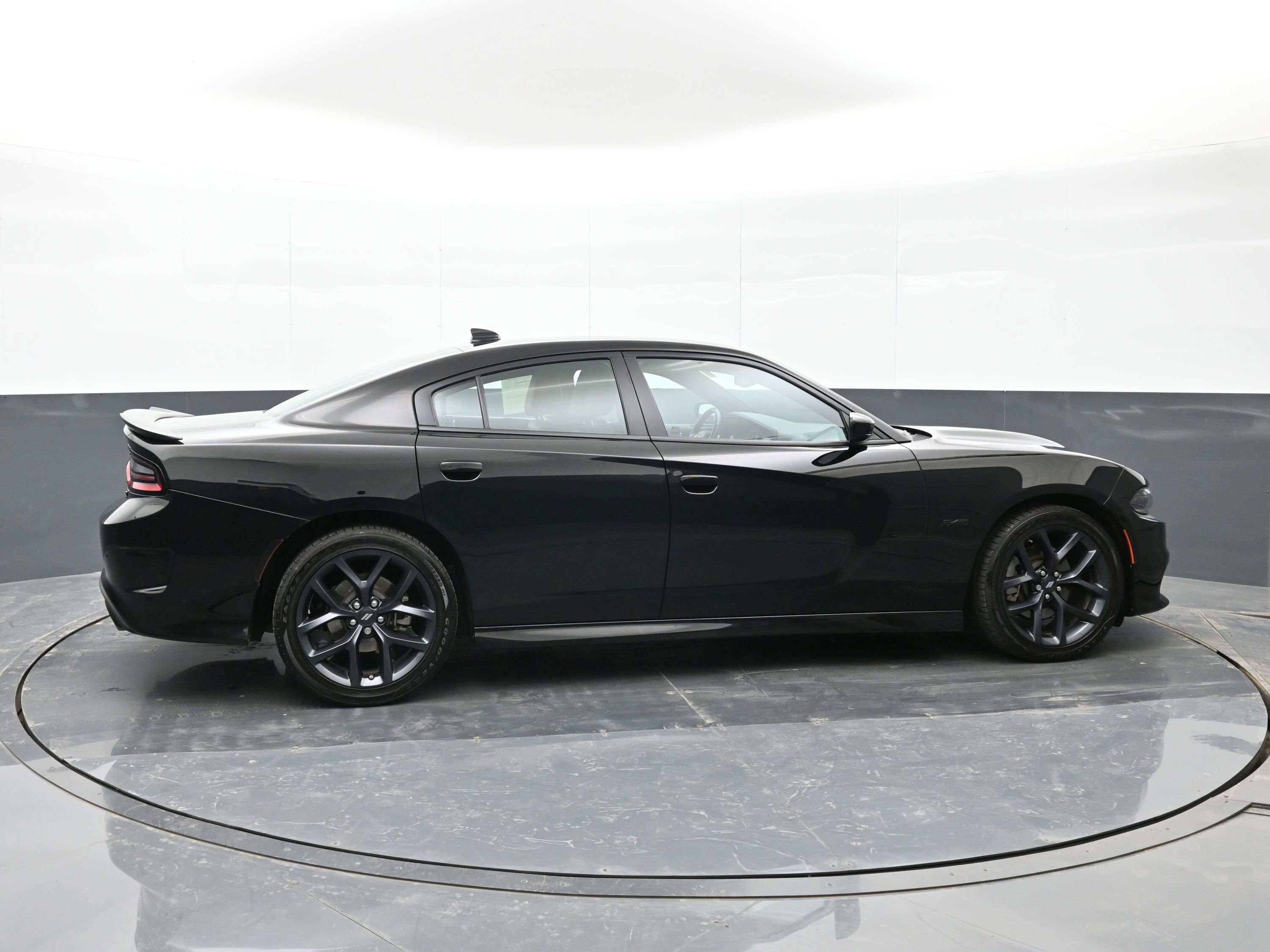 Used 2023 Dodge Charger R/T w/ Plus Group image 9