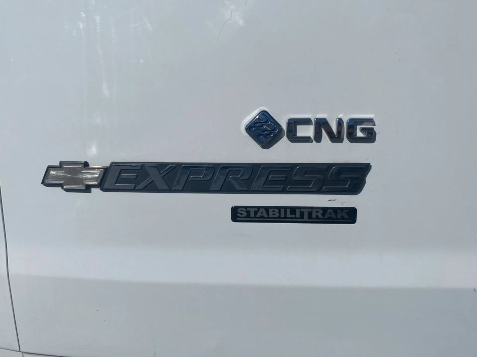 Used 2012 Chevrolet Express 2500 w/ Cold Climate Package image 9