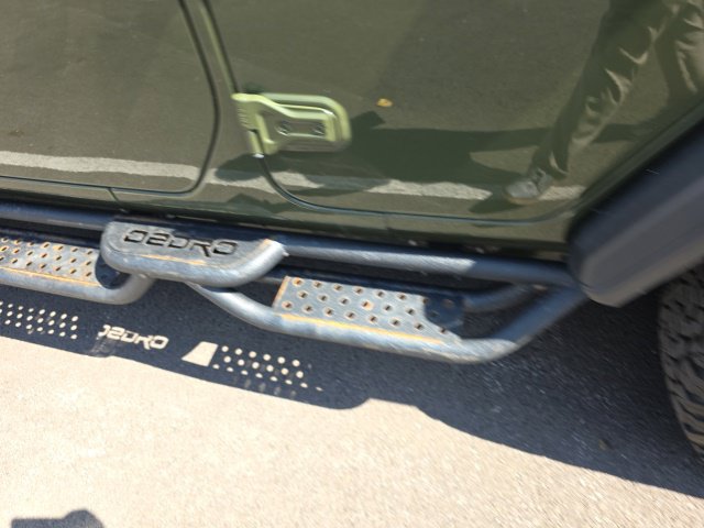 Used 2024 Jeep Wrangler Unlimited AWD/4WD image 14