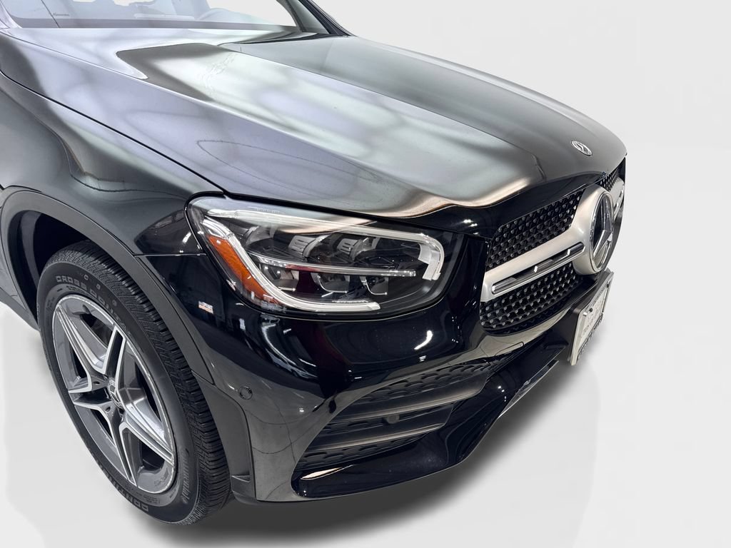 Used 2022 Mercedes-Benz GLC 300 w/ AMG Line image 17