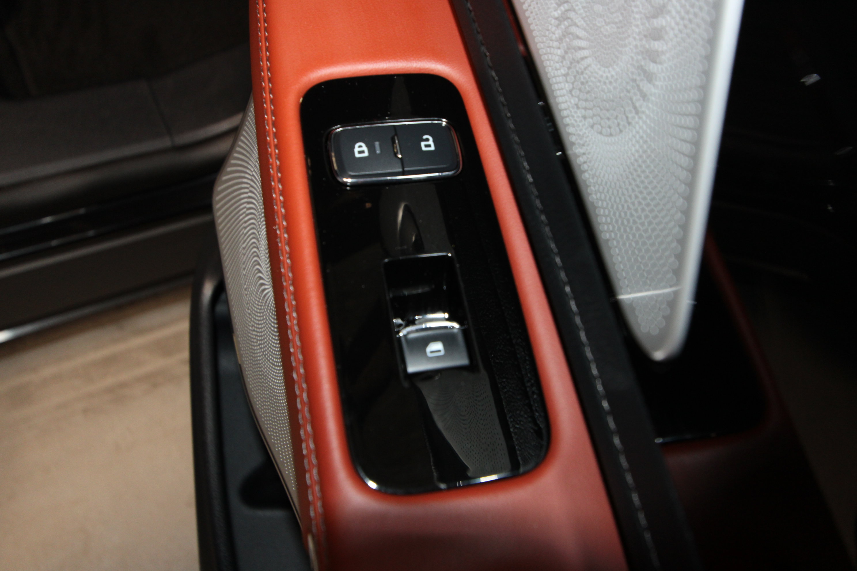 New 2026 Lincoln Aviator Reserve AWD/4WD image 24