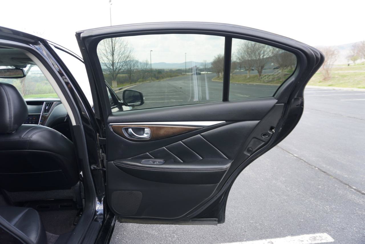 Used 2018 INFINITI Q50 Luxe w/ Cargo Package (L95) image 18