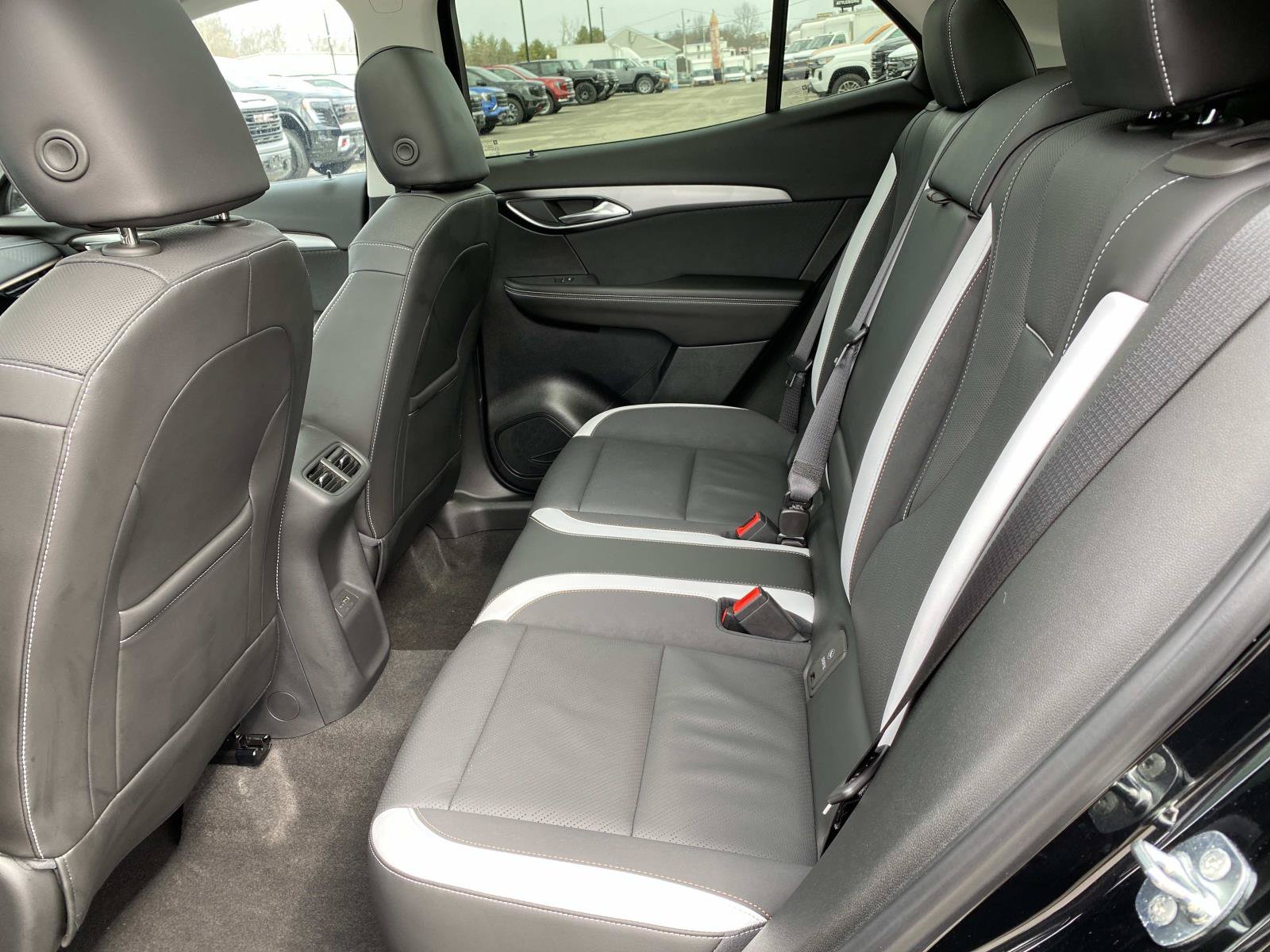 Used 2025 Buick Envision Sport Touring AWD/4WD image 23