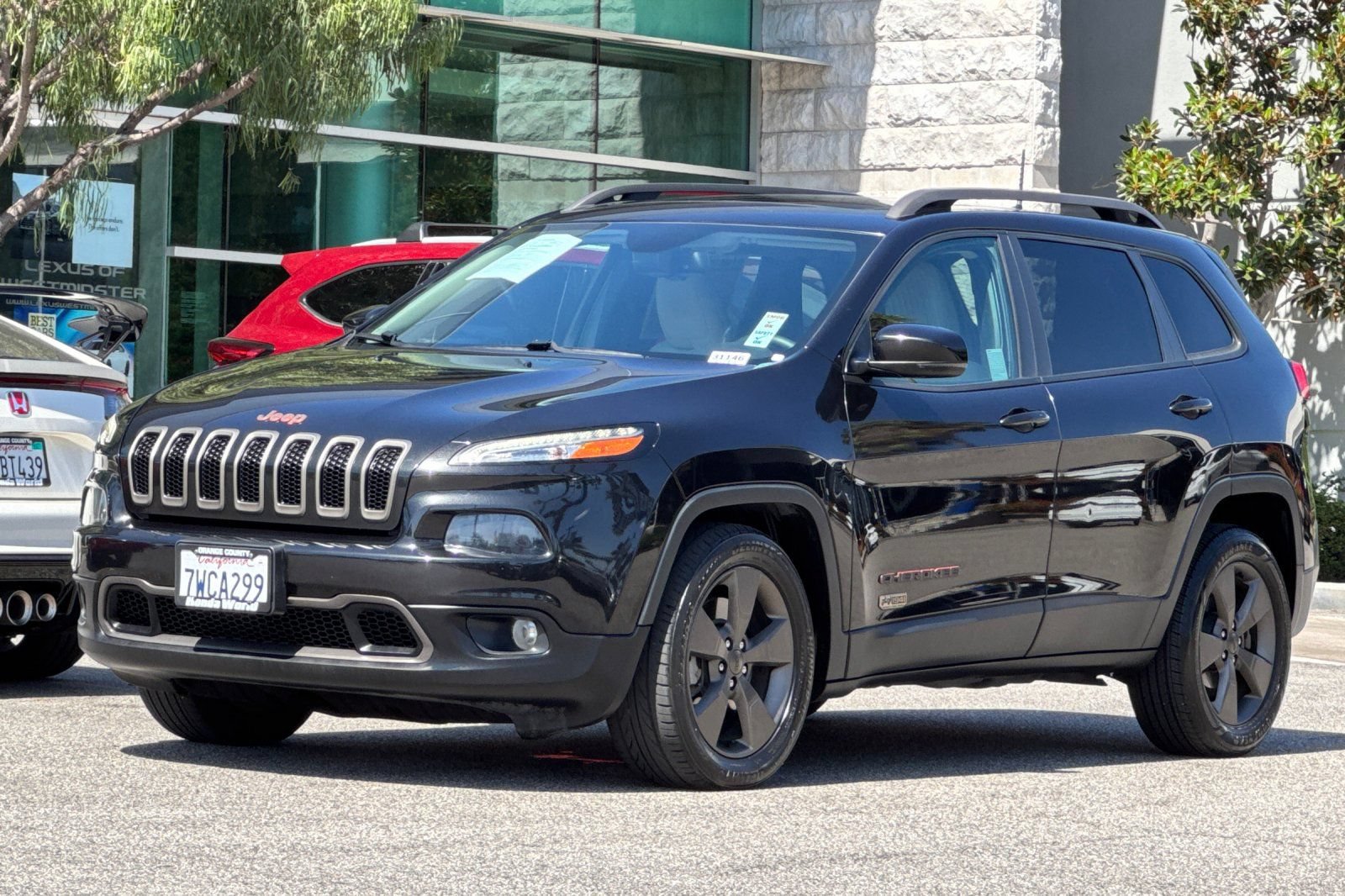 Used 2016 Jeep Cherokee 75th Anniversary FWD image 8