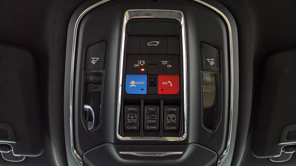 Used 2023 Jeep Grand Cherokee L Limited image 32