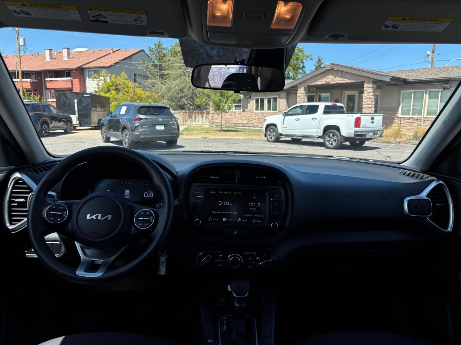 Used 2025 Kia Soul LX w/ LX Technology Package FWD image 30