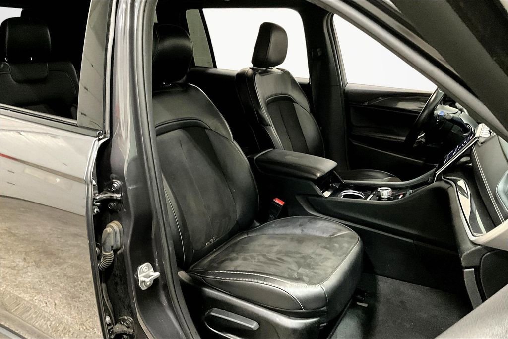 Used 2022 Jeep Grand Cherokee L Laredo image 28