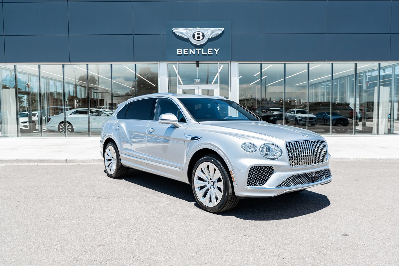 New 2026 Bentley Bentayga Extended Wheelbase AWD/4WD image 18