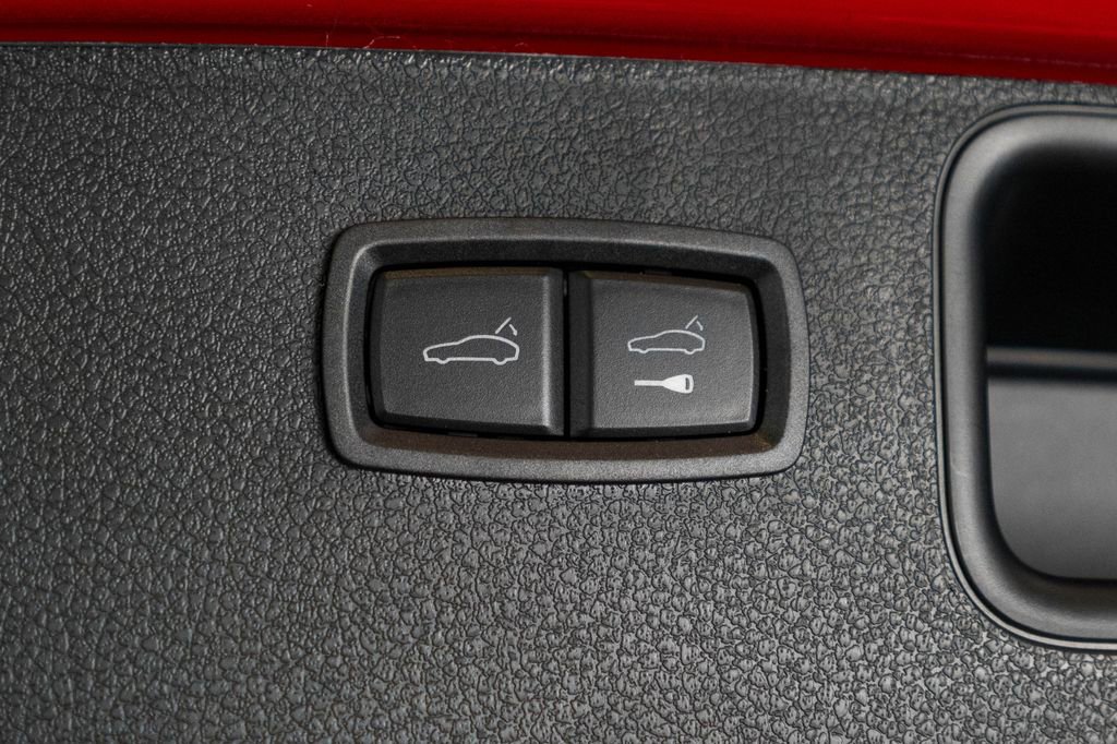 New 2026 Porsche Macan S image 40