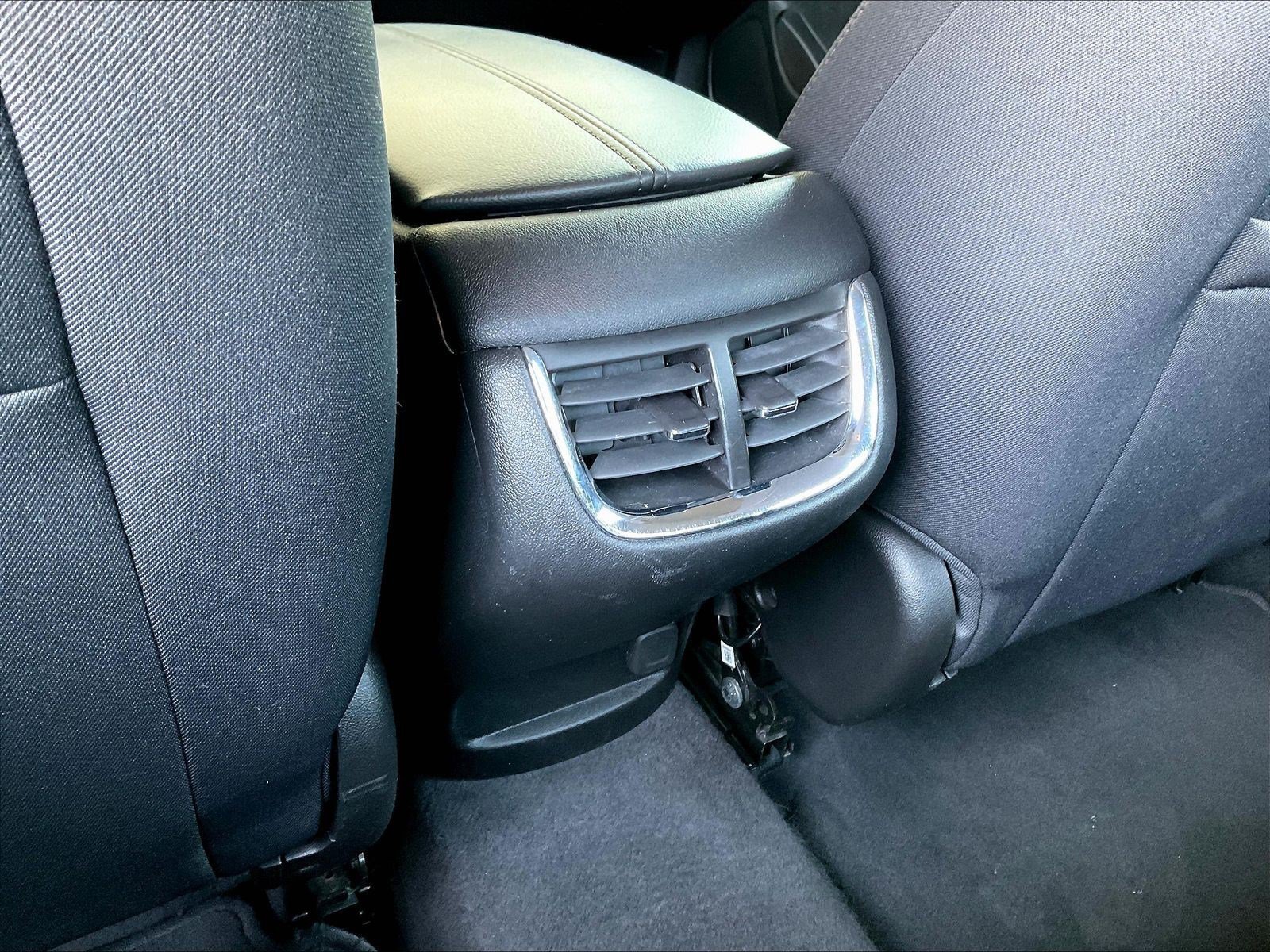 Used 2023 Chevrolet Malibu LT FWD image 10