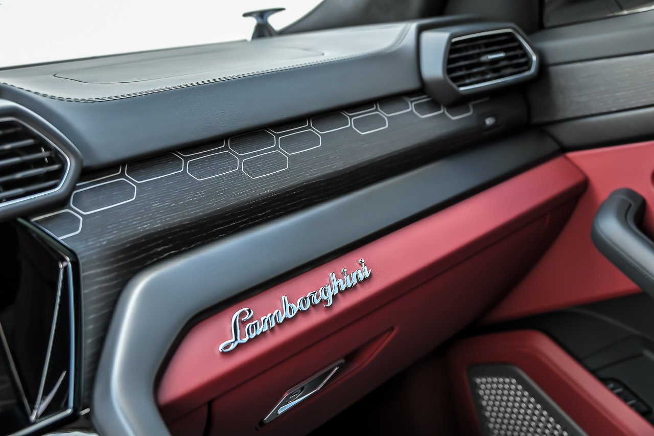 Used 2022 Lamborghini Urus AWD/4WD image 49