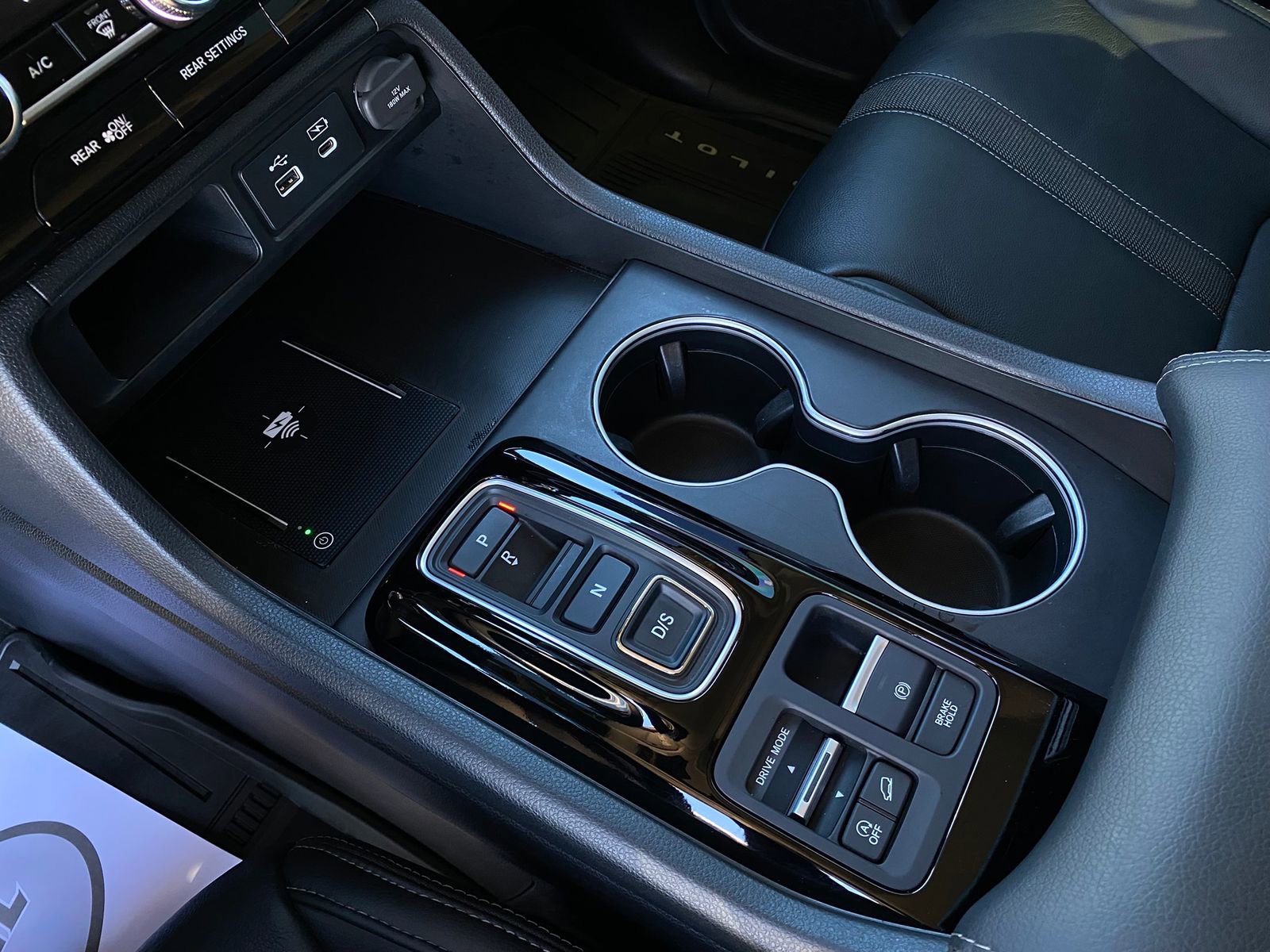 Used 2024 Honda Pilot Touring image 18