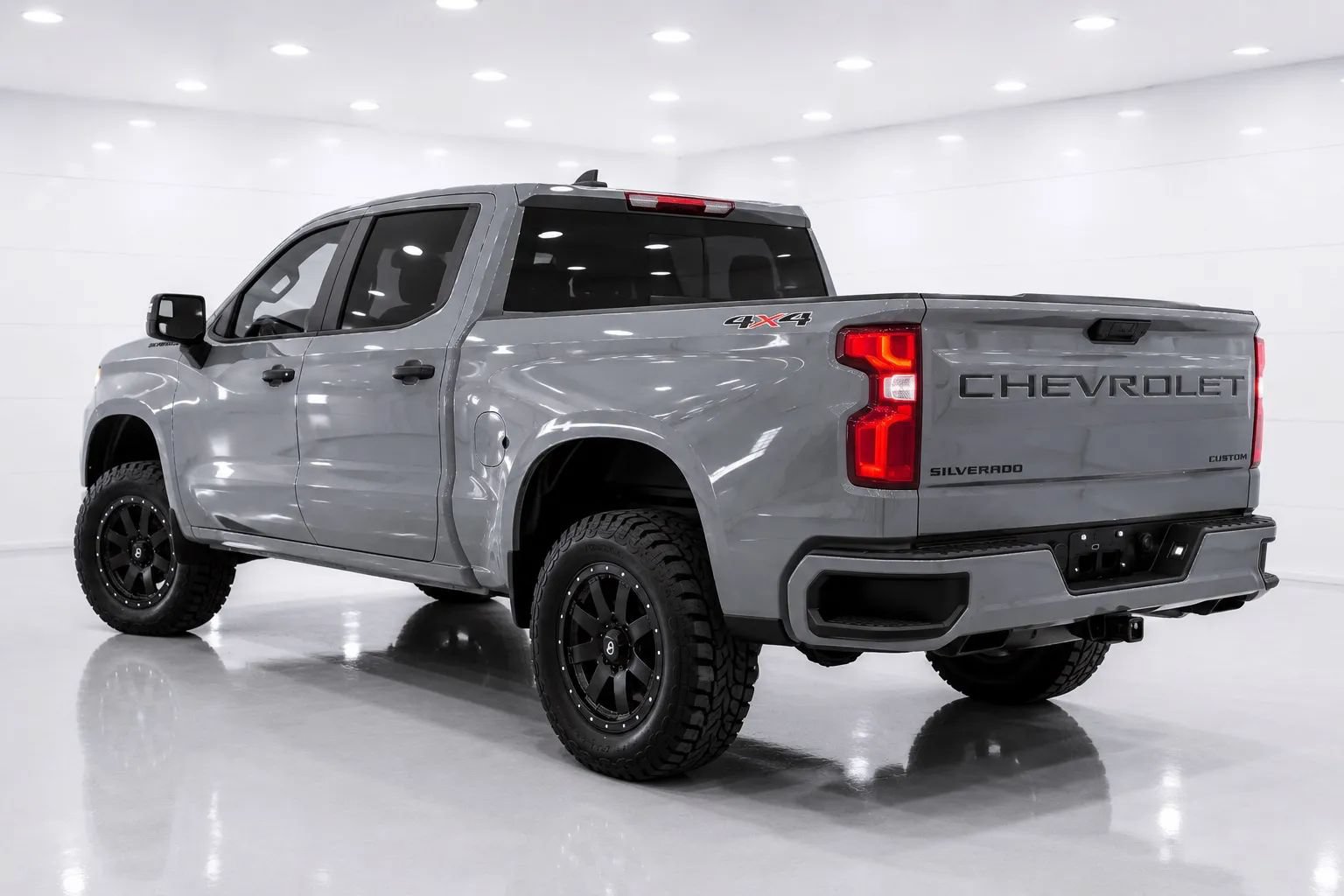 Used 2021 Chevrolet Silverado 1500 Custom AWD/4WD image 3